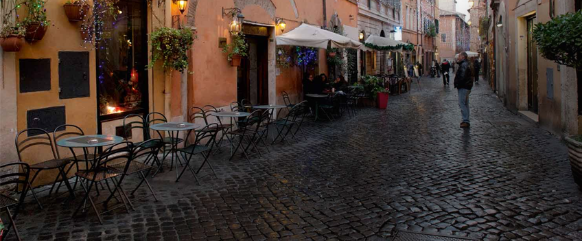 Vicolo trastevere a Roma con Tripplus