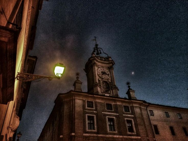 TRIPPLUS_PASSEGGIATA SERALE NEI VICOLI DEL RIONE PARIONE (foto)