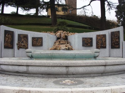 TRIPPLUS_LA NASCITA DI CRISTO IN UNA FONTANA VATICANA