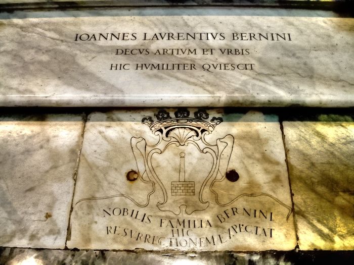 TRIPPLUS_LA SEMPLICE TOMBA DEL CAVALIER BERNINI